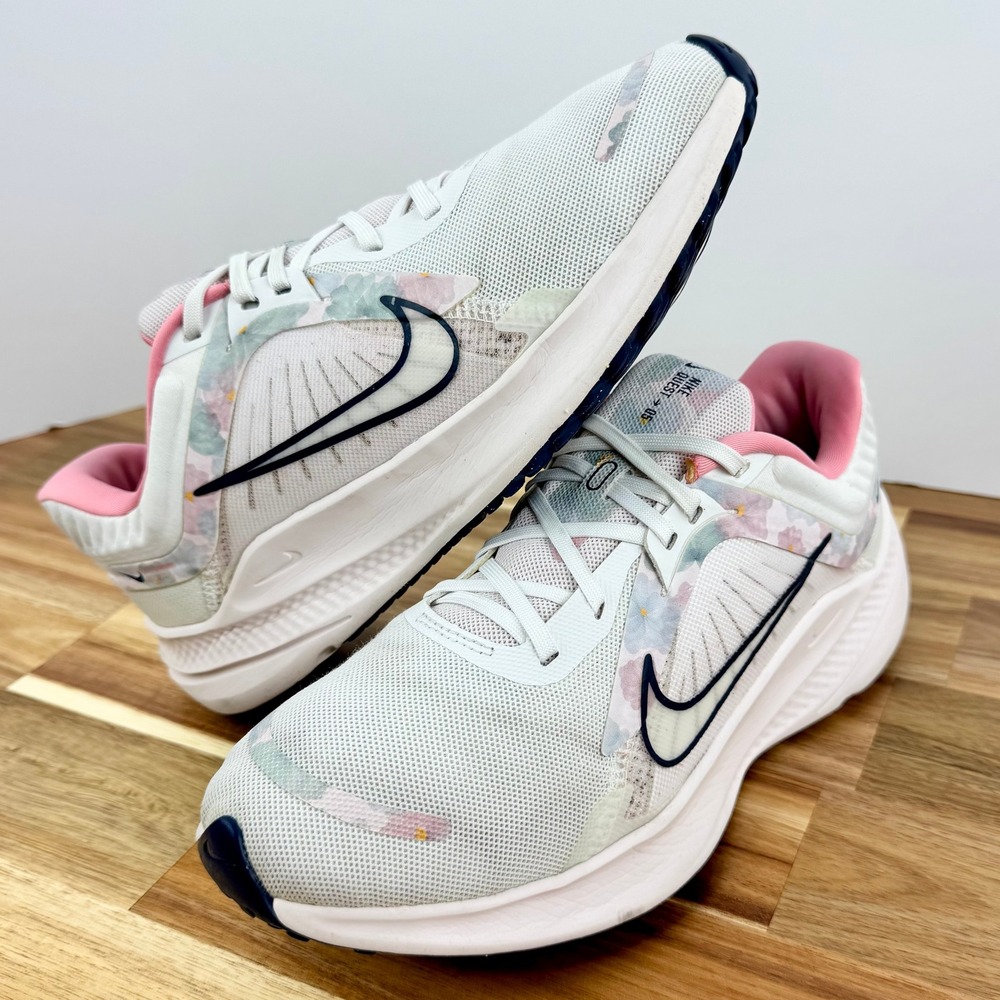 Nike‎ Quest 5 Floral Running Shoes White Navy Pearl Pink Floral Women's 8